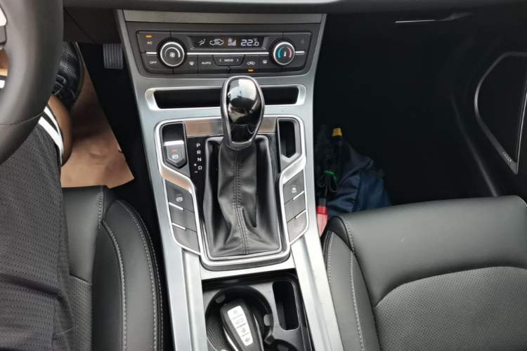 Used Geely Auto Emgrand 2020 1.5L CVT Upward Version Gear Lever