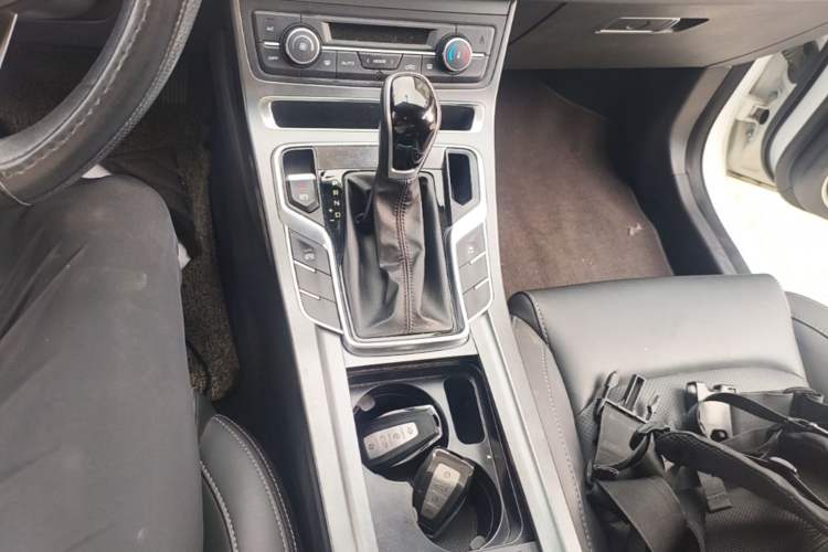 Used Geely Auto Emgrand 2020 1.5L CVT Luxury Model Gear Lever