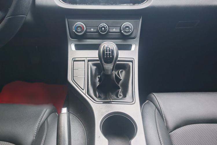 Used Geely Auto Emgrand 2020 1.5L Manual Comfort Version Gear Lever