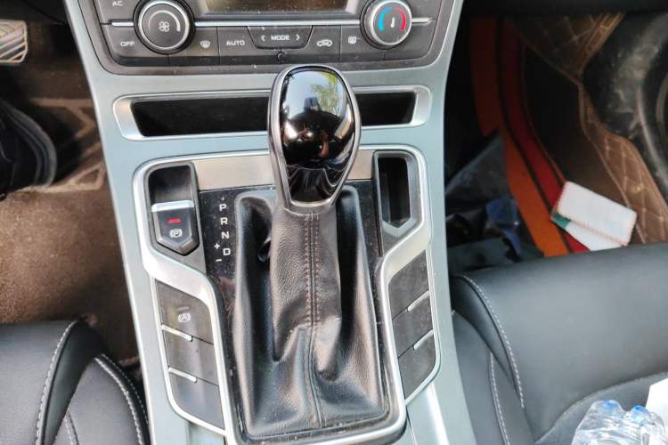 Used Geely Auto Emgrand 2020 1.5L CVT Luxury Model Gear Lever