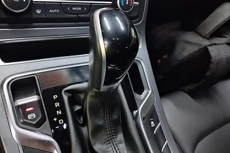 Used Geely Auto Emgrand 2020 1.5L CVT Upward Version Gear Lever