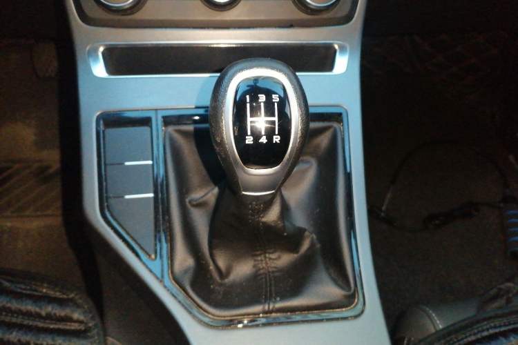 Used Geely Auto Emgrand 2020 1.5L Manual Comfort Version Gear Lever