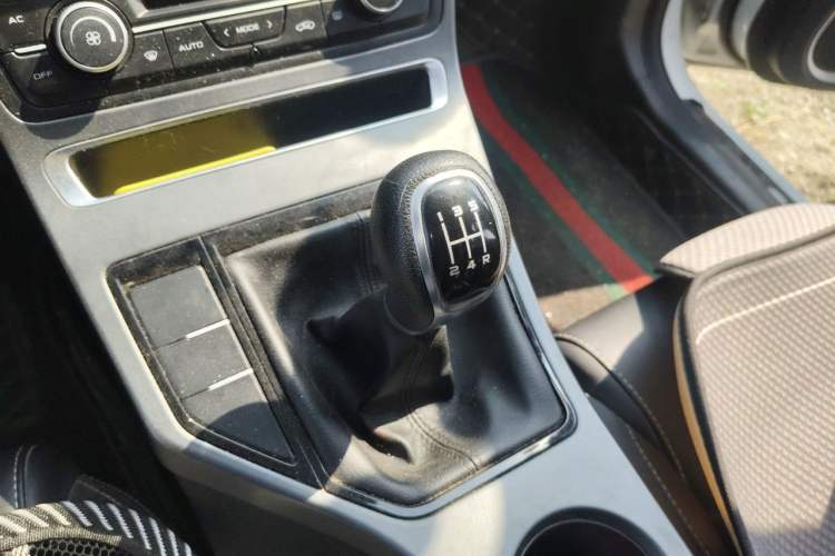 Used Geely Auto Emgrand 2020 1.5L Manual Luxury Model Gear Lever