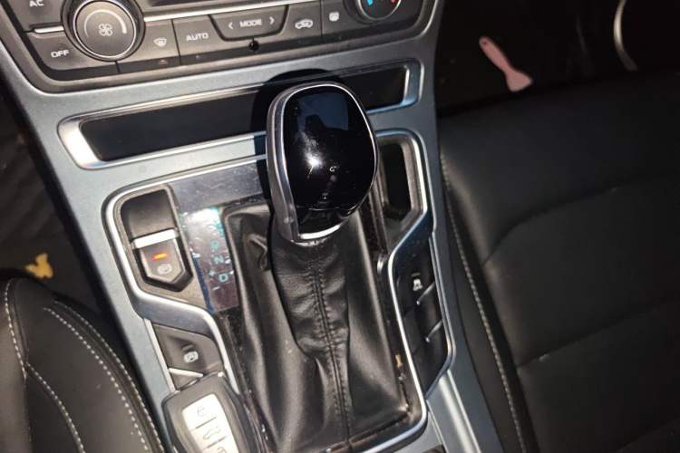 Used Geely Auto Emgrand 2020 1.5L CVT Upward Version Gear Lever