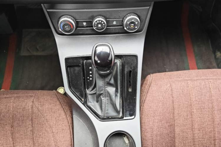 Used Geely Auto Emgrand 2020 1.5L CVT Comfort Model Gear Lever