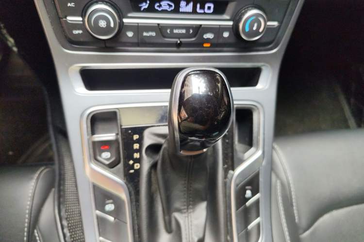 Used Geely Auto Emgrand 2020 1.5L CVT Upward Version Gear Lever