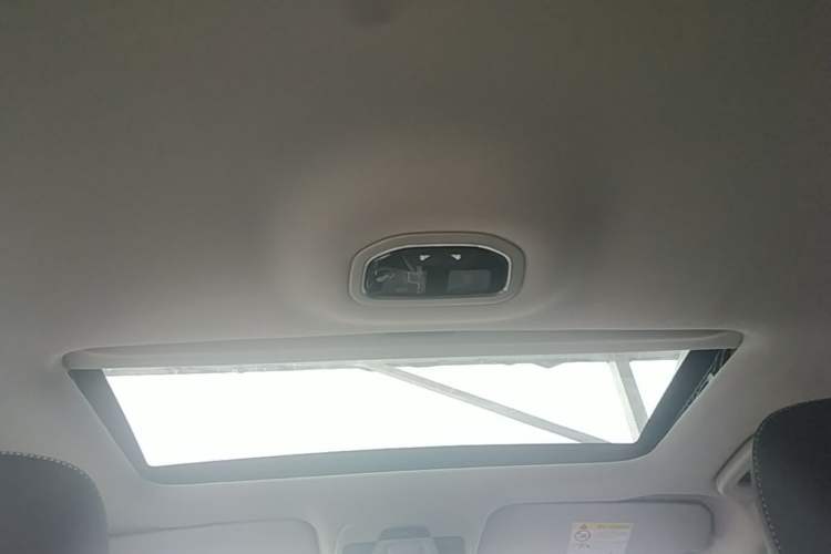 Used Geely Auto Emgrand 2020 1.5L CVT Luxury Model Headliner
