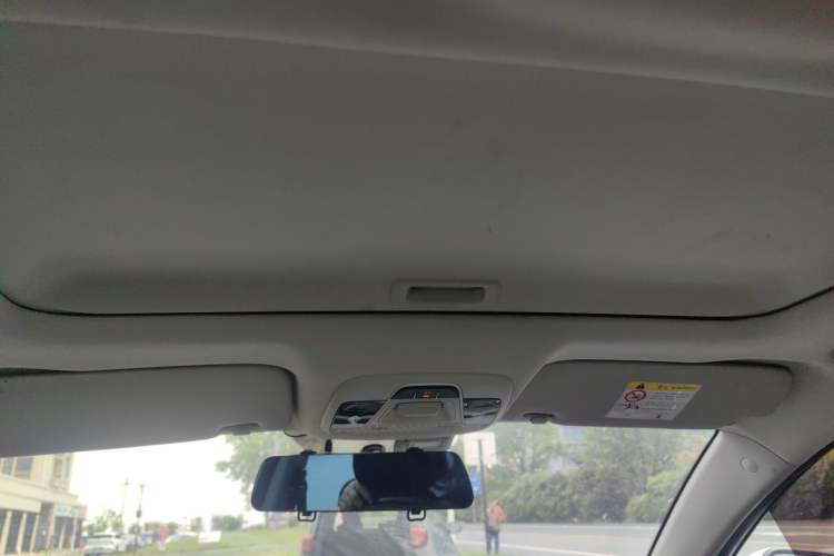 Used Geely Auto Emgrand 2020 1.5L Manual Luxury Model Headliner