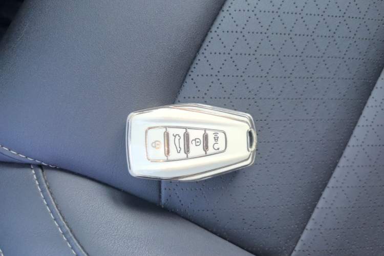 Used Geely Auto Emgrand 2020 1.5L Manual Luxury Model Interior 1
