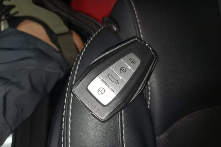 Used Geely Auto Emgrand 2020 1.5L Manual Luxury Model Interior 1