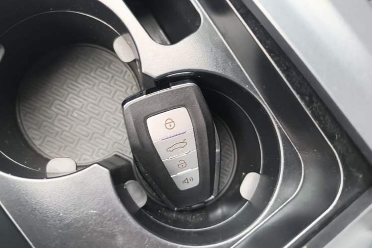 Used Geely Auto Emgrand 2020 1.5L CVT Luxury Model Interior 1