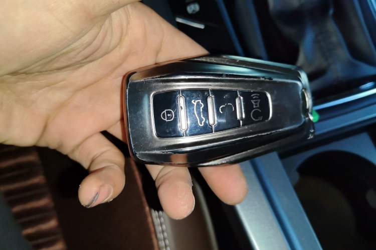 Used Geely Auto Emgrand 2020 1.5L CVT Upward Version Interior 1