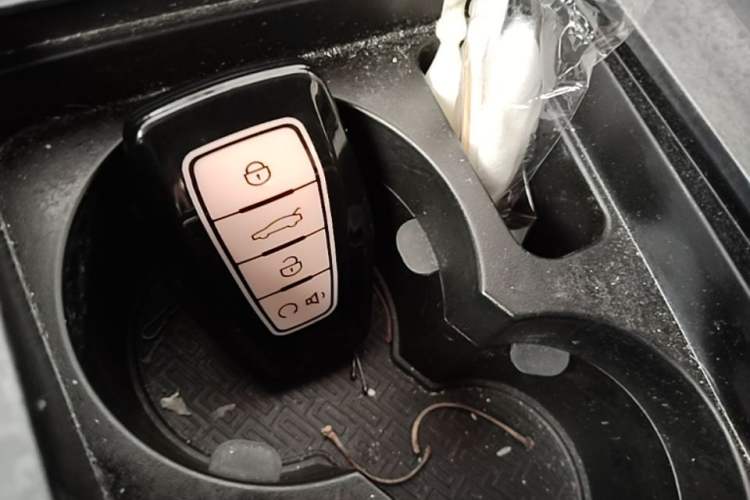 Used Geely Auto Emgrand 2020 1.5L CVT Luxury Model Interior 1
