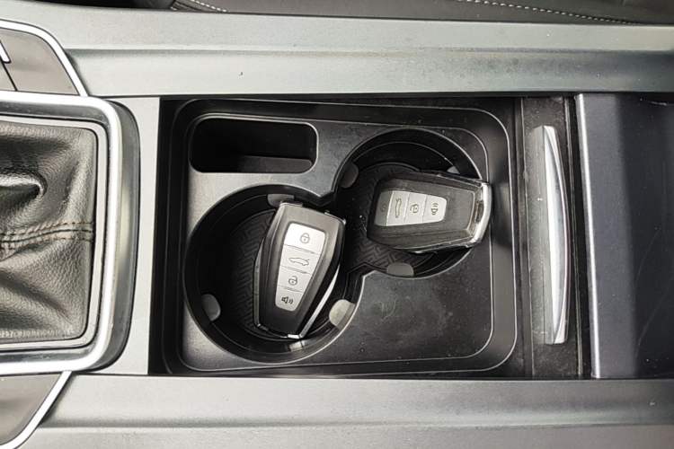 Used Geely Auto Emgrand 2020 1.5L CVT Luxury Model Interior 1