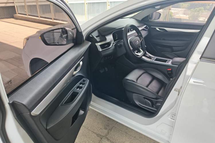 Used Geely Auto Emgrand 2020 1.5L CVT Upward Version Interior 1