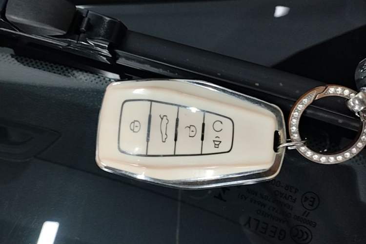 Used Geely Auto Emgrand 2020 1.5L CVT Upward Version Interior 1