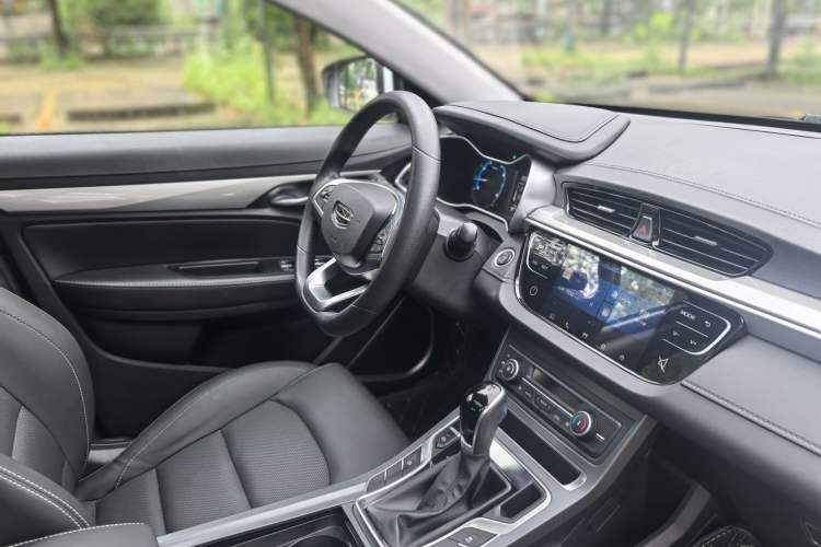 Used Geely Auto Emgrand 2020 1.5L CVT Luxury Model Interior 10