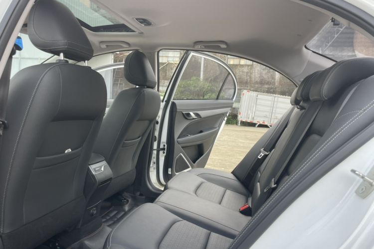 Used Geely Auto Emgrand 2020 1.5L Manual Luxury Model Interior 2