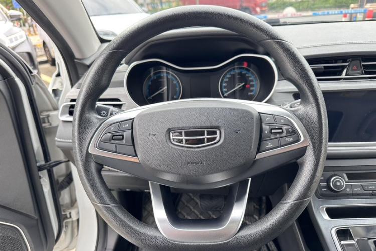 Used Geely Auto Emgrand 2020 1.5L CVT Upward Version Interior 2