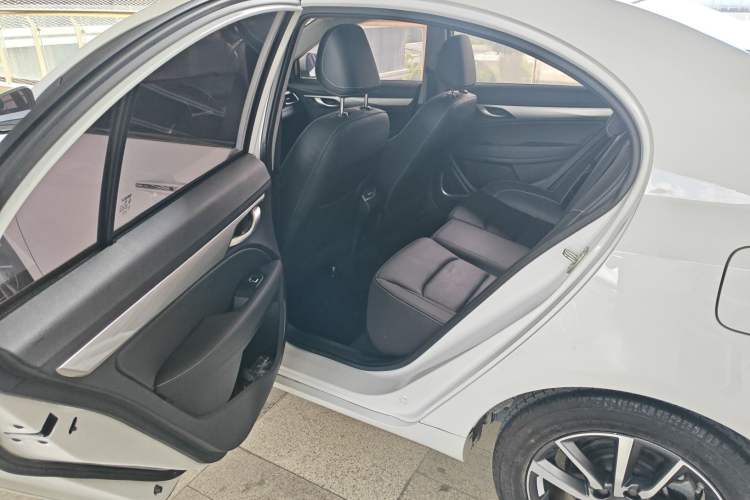 Used Geely Auto Emgrand 2020 1.5L CVT Upward Version Interior 2