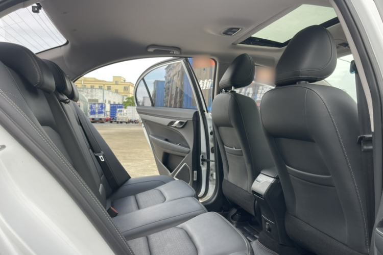 Used Geely Auto Emgrand 2020 1.5L Manual Luxury Model Interior 3