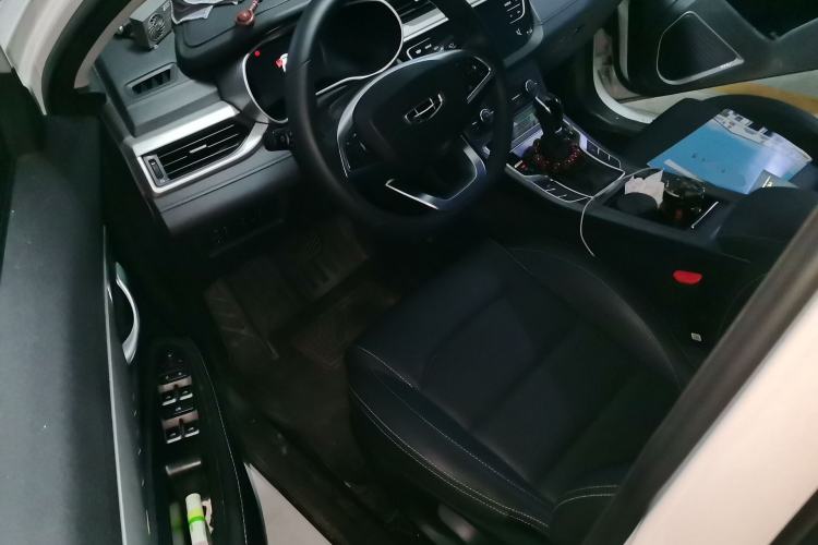 Used Geely Auto Emgrand 2020 1.5L CVT Upward Version Interior 3