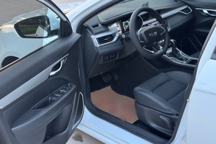 Used Geely Auto Emgrand 2020 1.5L CVT Luxury Model Interior 3