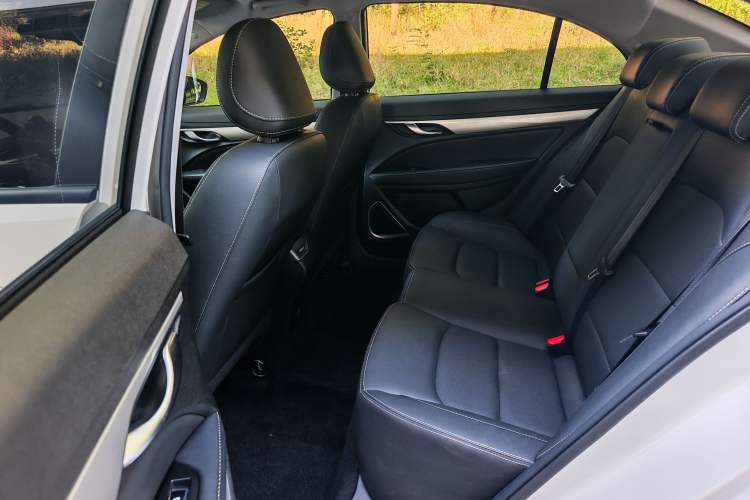 Used Geely Auto Emgrand 2020 1.5L CVT Luxury Model Interior 3