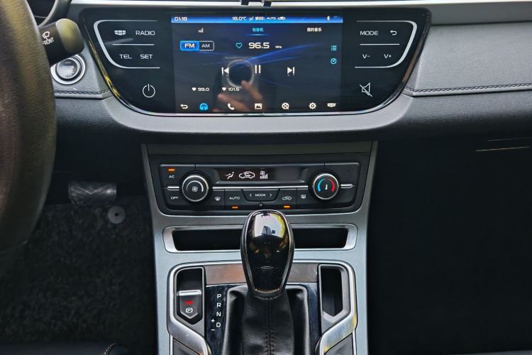 Used Geely Auto Emgrand 2020 1.5L CVT Luxury Model Interior 5