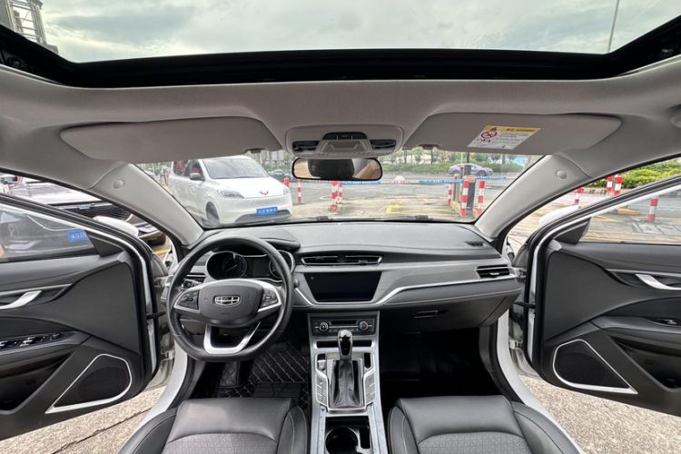 Used Geely Auto Emgrand 2020 1.5L CVT Upward Version Interior 6