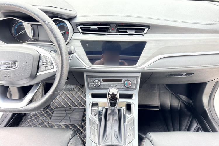 Used Geely Auto Emgrand 2020 1.5L CVT Upward Version Interior 7