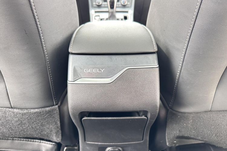 Used Geely Auto Emgrand 2020 1.5L CVT Upward Version Interior 8