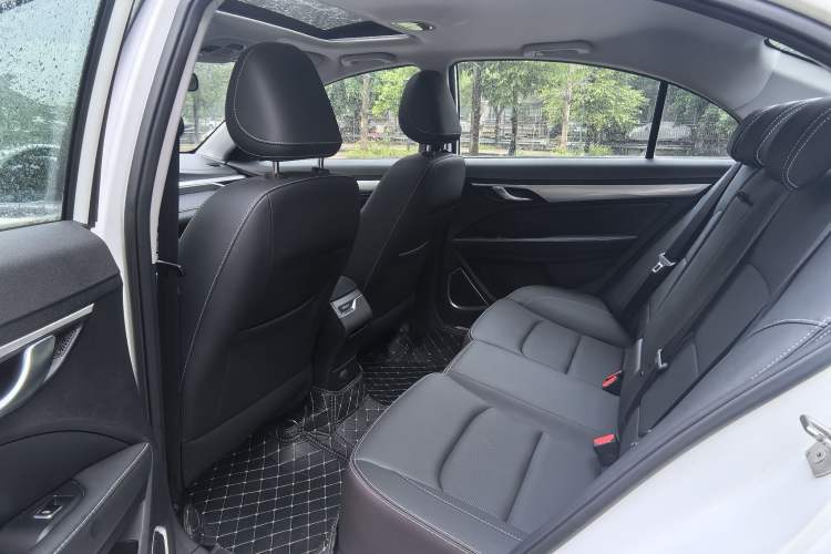 Used Geely Auto Emgrand 2020 1.5L CVT Luxury Model Interior 8