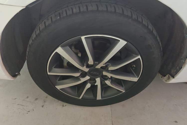 Used Geely Auto Emgrand 2020 1.5L CVT Upward Version Left Front Wheel Hub