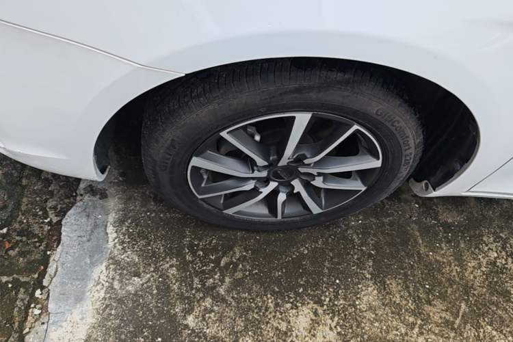 Used Geely Auto Emgrand 2020 1.5L CVT Upward Version Left Front Wheel Hub