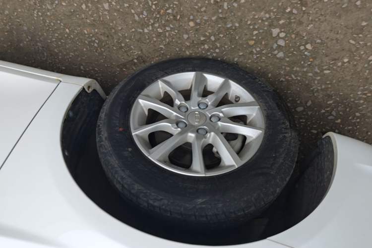 Used Geely Auto Emgrand 2020 1.5L CVT Luxury Model Left Front Wheel Hub
