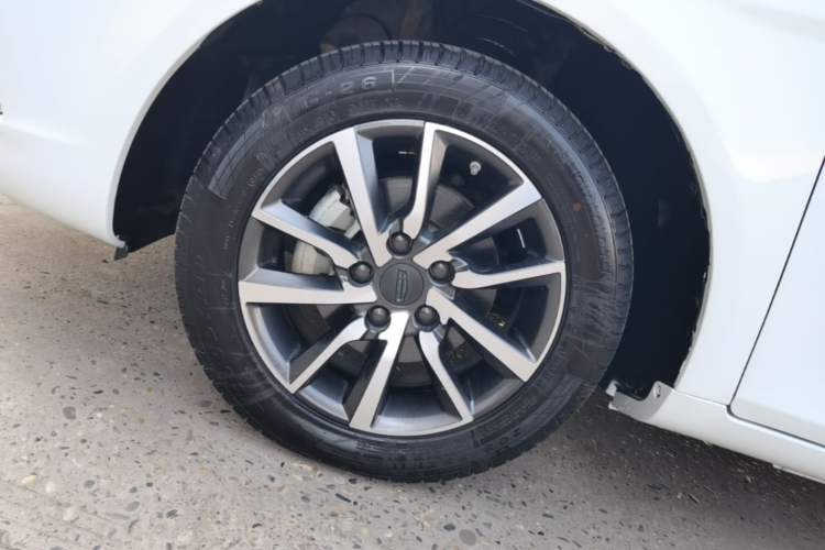 Used Geely Auto Emgrand 2020 1.5L CVT Upward Version Left Front Wheel Hub
