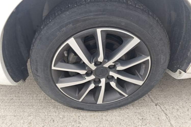 Used Geely Auto Emgrand 2020 1.5L CVT Upward Version Left Front Wheel Hub