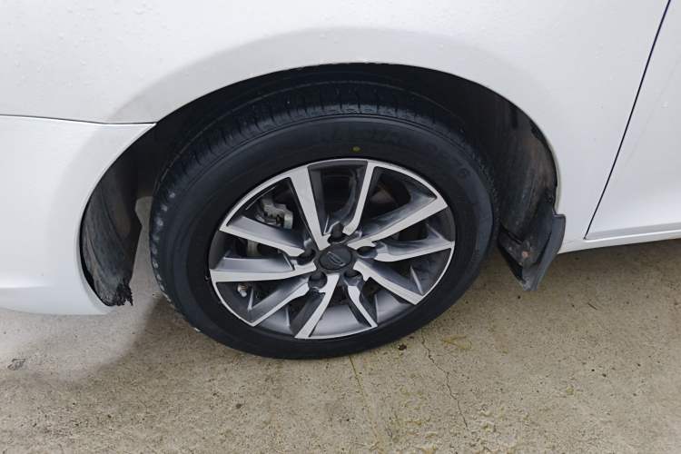Used Geely Auto Emgrand 2020 1.5L CVT Upward Version Exterior 4