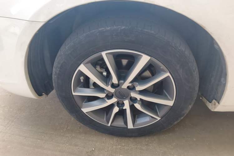 Used Geely Auto Emgrand 2020 1.5L CVT Upward Version Left Front Wheel Hub