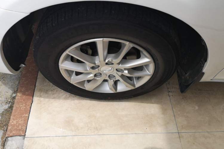 Used Geely Auto Emgrand 2020 1.5L Manual Comfort Version Left Front Wheel Hub