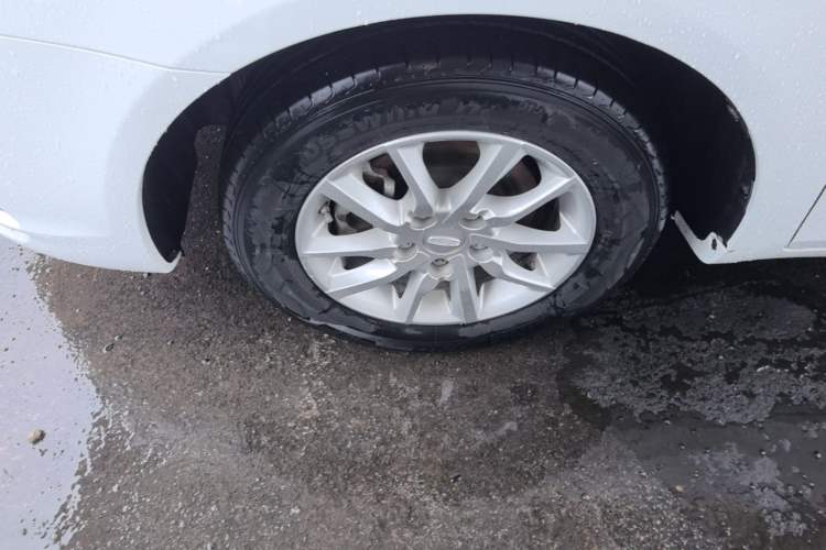 Used Geely Auto Emgrand 2020 1.5L Manual Comfort Version Left Front Wheel Hub