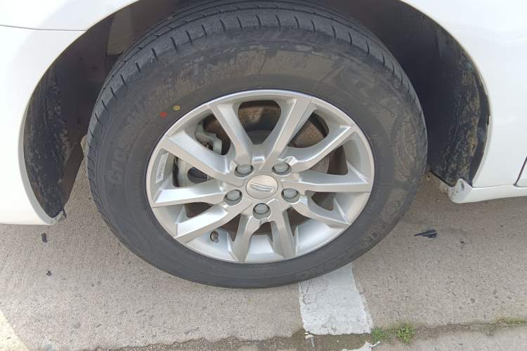 Used Geely Auto Emgrand 2020 1.5L Manual Luxury Model Left Front Wheel Hub