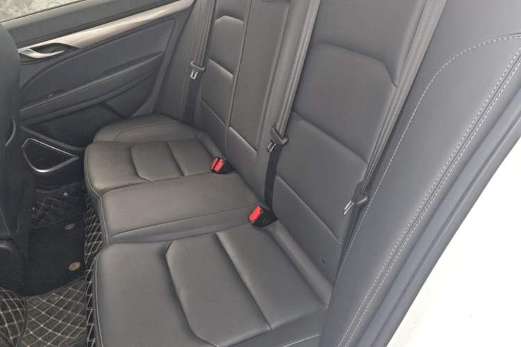 Used Geely Auto Emgrand 2020 1.5L CVT Upward Version Left Rear Seat