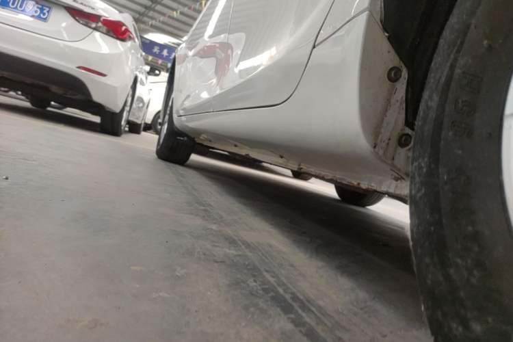 Used Geely Auto Emgrand 2020 1.5L Manual Luxury Model Left Side Sill