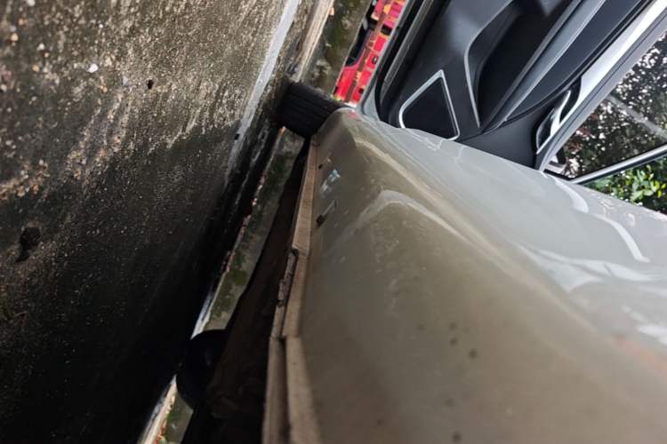 Used Geely Auto Emgrand 2020 1.5L CVT Upward Version Left Side Sill