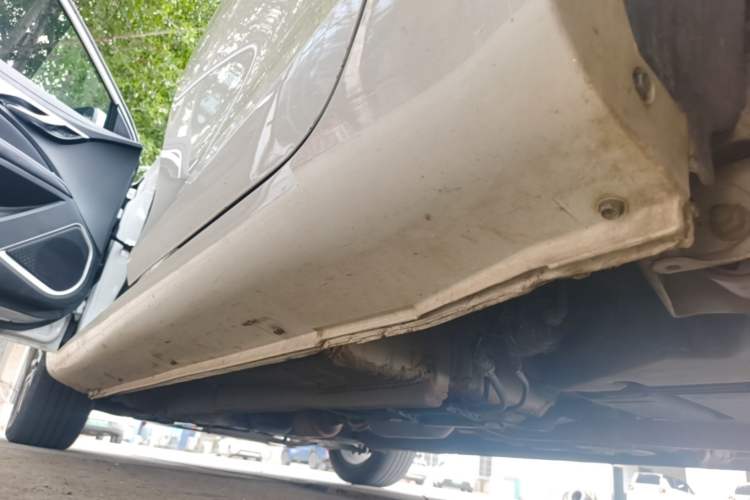 Used Geely Auto Emgrand 2020 1.5L CVT Upward Version Left Side Sill