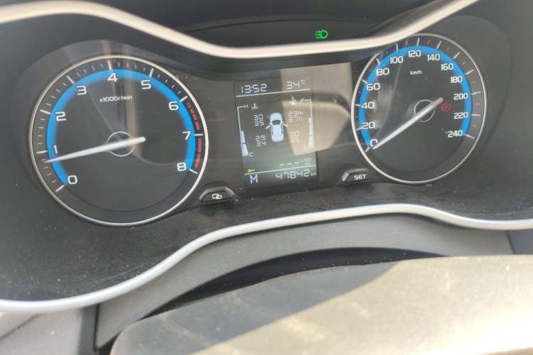 Used Geely Auto Emgrand 2020 1.5L Manual Luxury Model Odometer Close Up