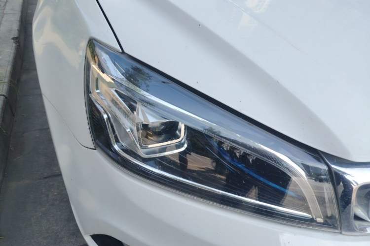 Used Geely Auto Emgrand 2020 1.5L Manual Upward Edition Right Front Headlight