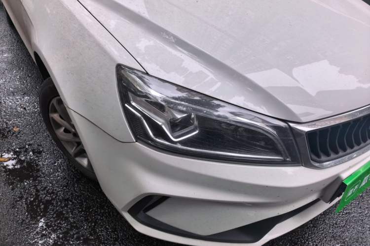 Used Geely Auto Emgrand 2020 1.5L CVT Upward Version Right Front Headlight
